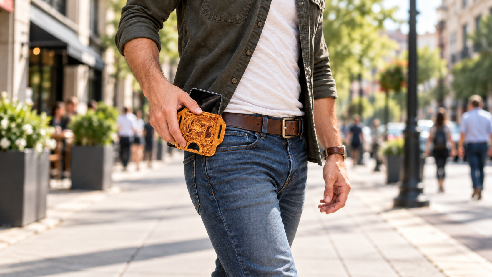 Benefits-of-Leather-Smartphone-Cases-Over-Silicone-Ones